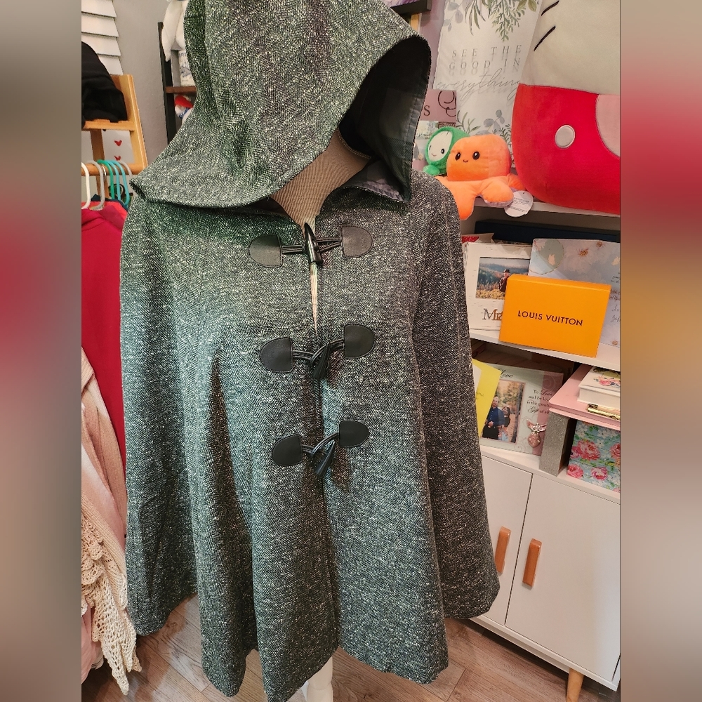 Torrid cape